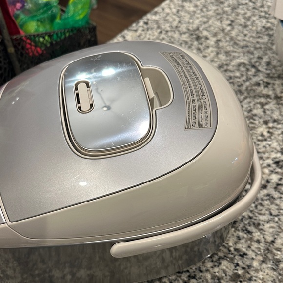 Tiger IH Rice Cooker - Champagne Beige - Picture 9 of 13